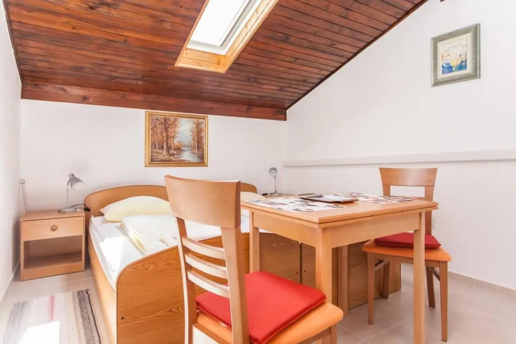 Get Away For 4 - Apartment Croatia