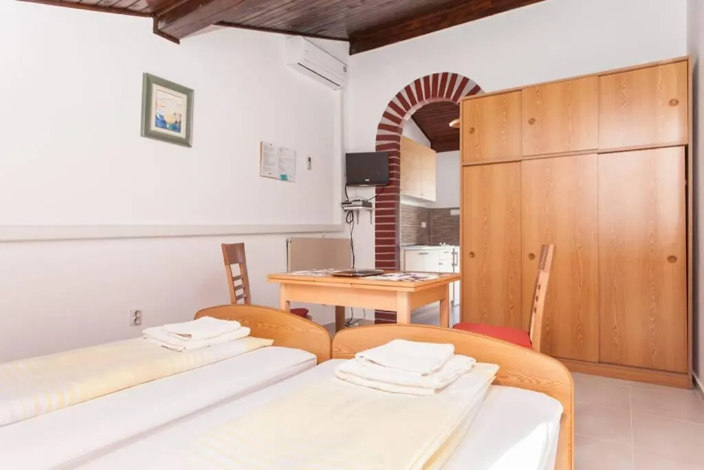 Apartment Mladen For 4